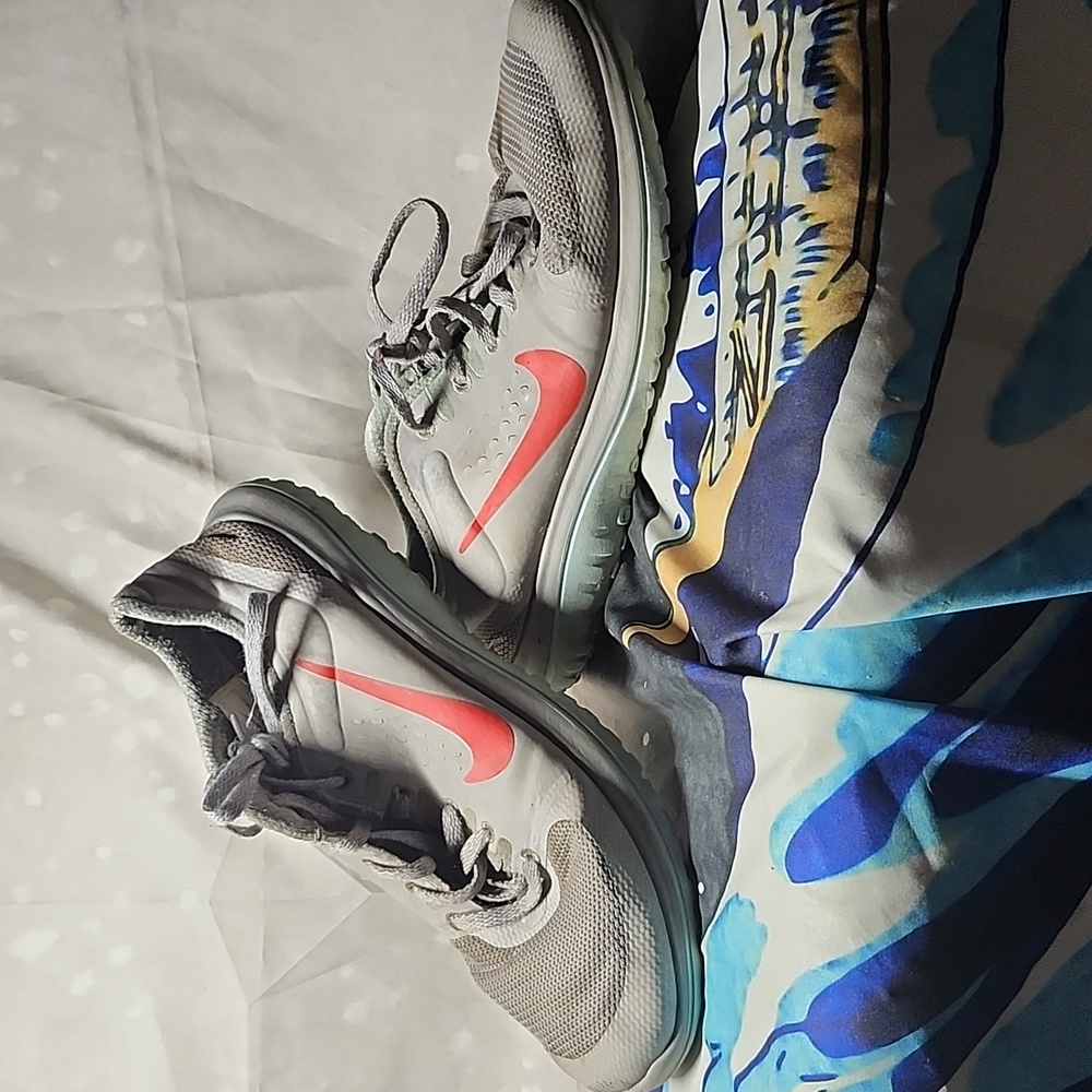 Nike Gray Sneakers with Red Swoosh